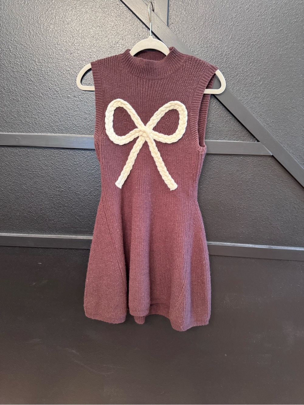 Knit Sleeveless Dress with Bow Accent - Plum